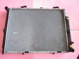 Mercedes Benz E320 - Radiator - 2105002803